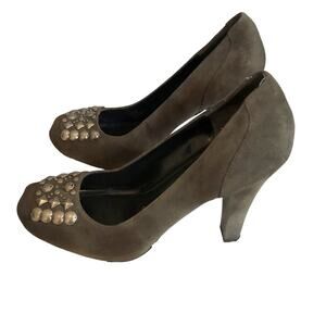 BCBG Grey Suede Pumps Silver Studs High Heels Leather Designer Retro 9.5 NWOT